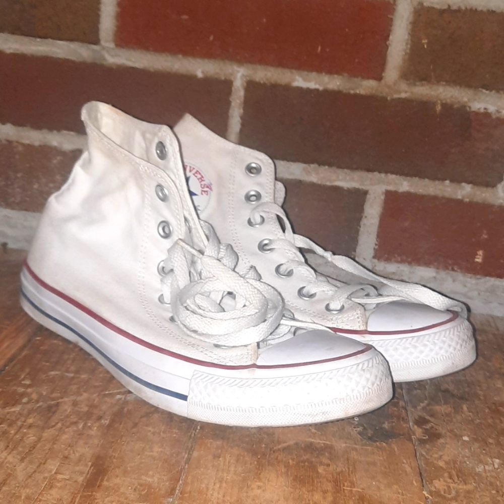 White high top converse sneakers